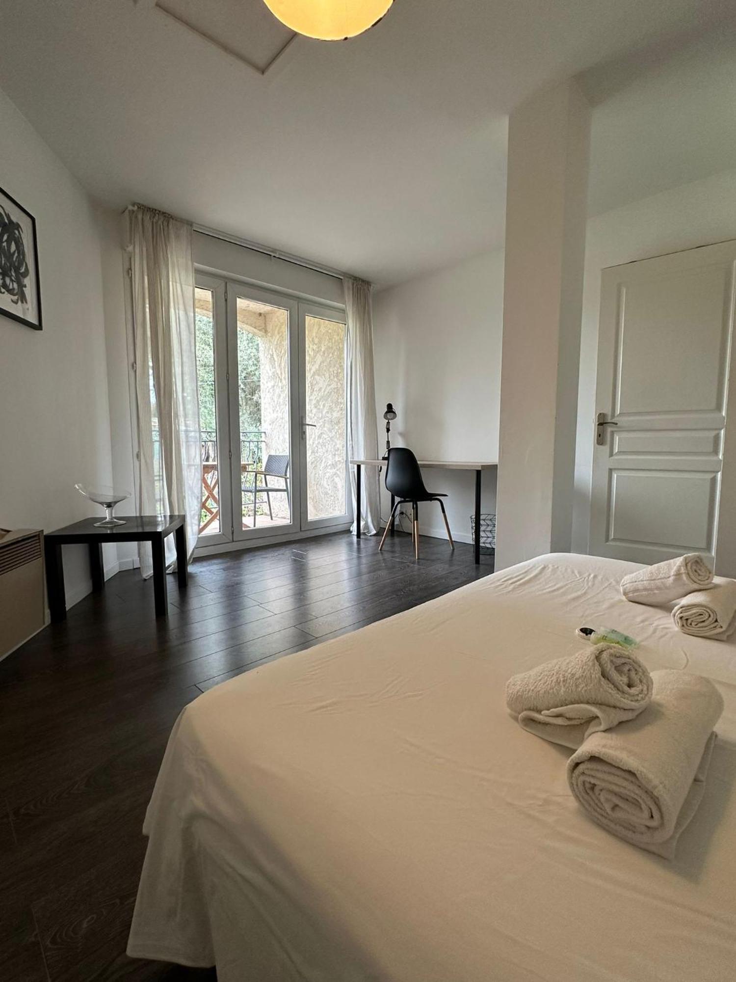 Villa Constance 3 Antibes - Spacieux Logement En Dernier Etage Exterior photo
