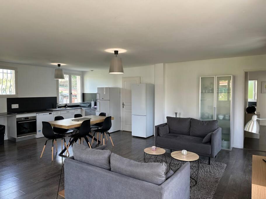 Villa Constance 3 Antibes - Spacieux Logement En Dernier Etage Exterior photo